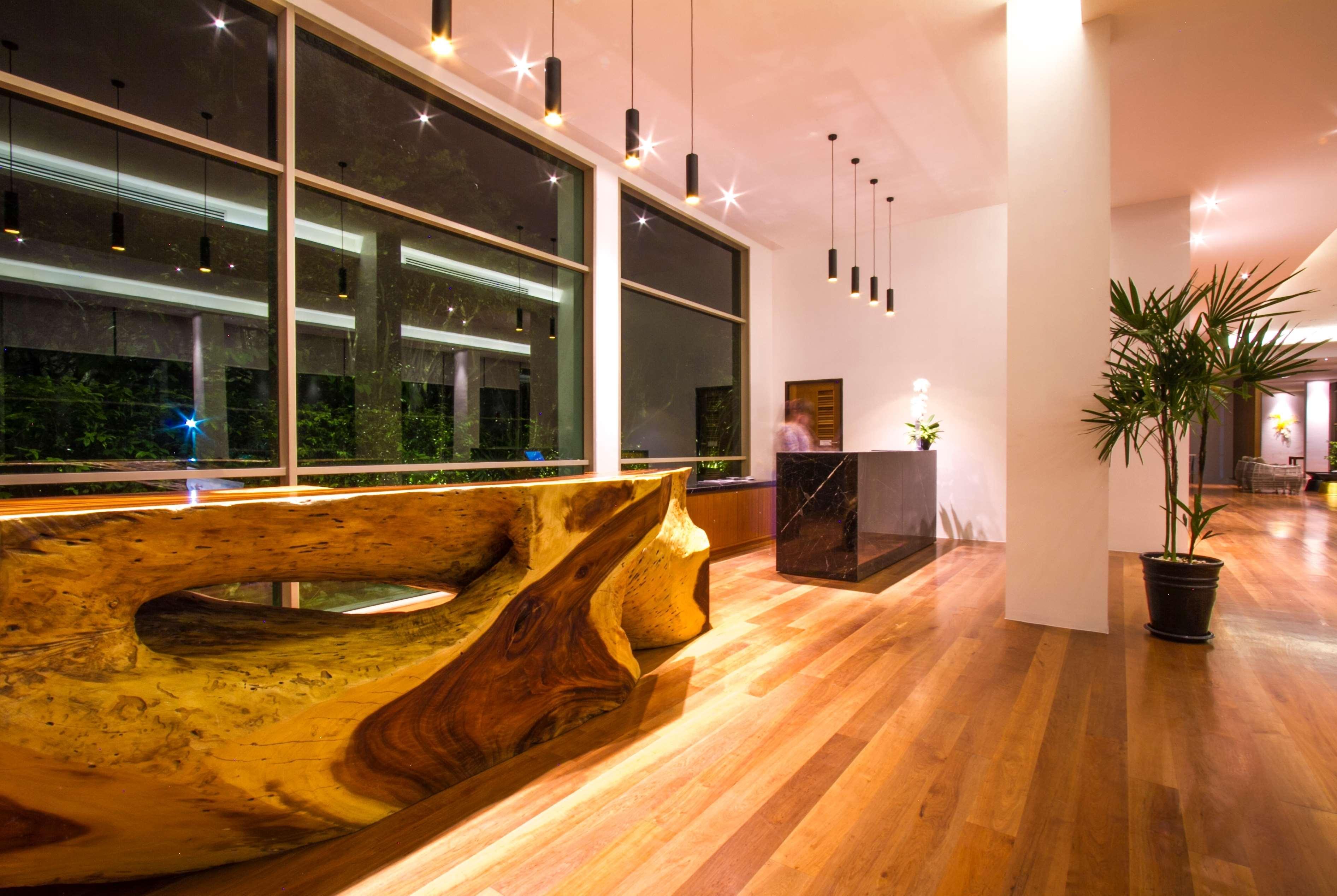 ホテル ウィンダム グランド プーケット カリム ベイ パトン エクステリア 写真 Interior of the hotel