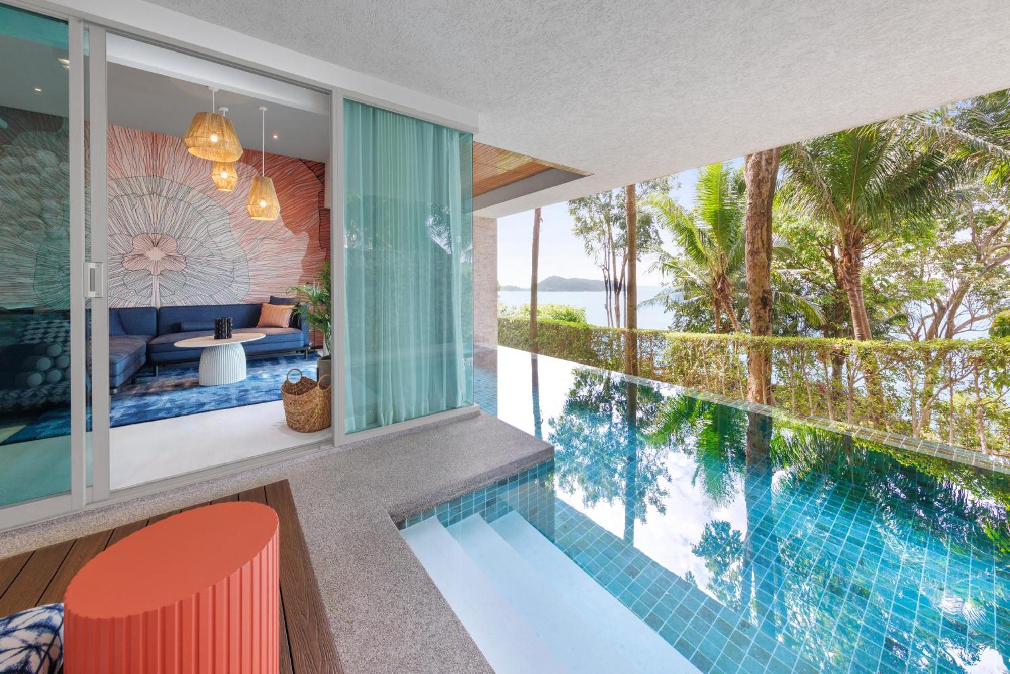 ホテル ウィンダム グランド プーケット カリム ベイ パトン エクステリア 写真 The swimming pool at the hotel