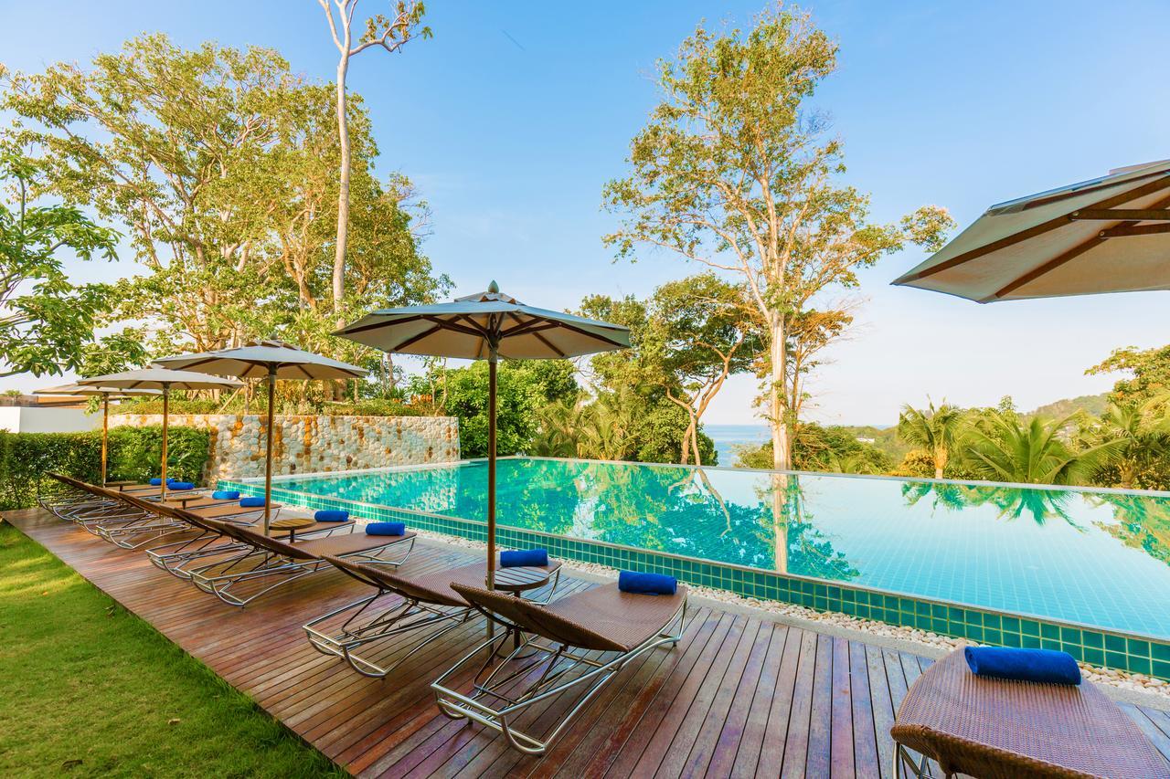 ホテル ウィンダム グランド プーケット カリム ベイ パトン エクステリア 写真 The swimming pool at the resort
