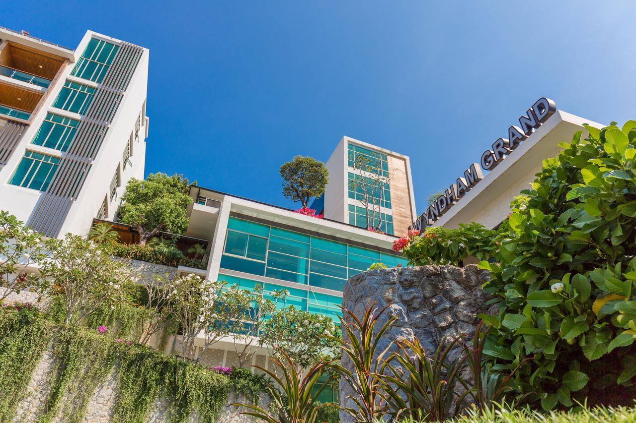 ホテル ウィンダム グランド プーケット カリム ベイ パトン エクステリア 写真 The hotel's exterior