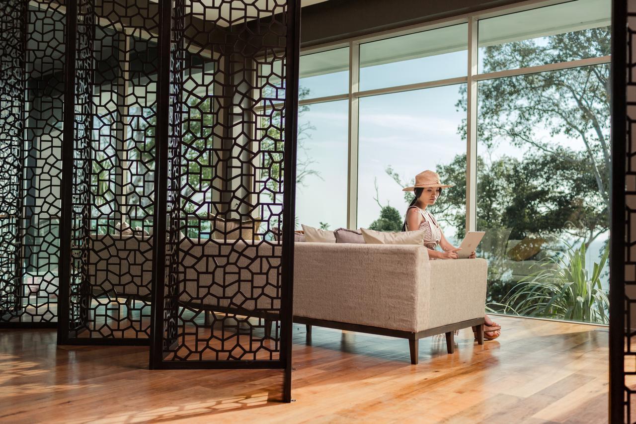 ホテル ウィンダム グランド プーケット カリム ベイ パトン エクステリア 写真 A room divider